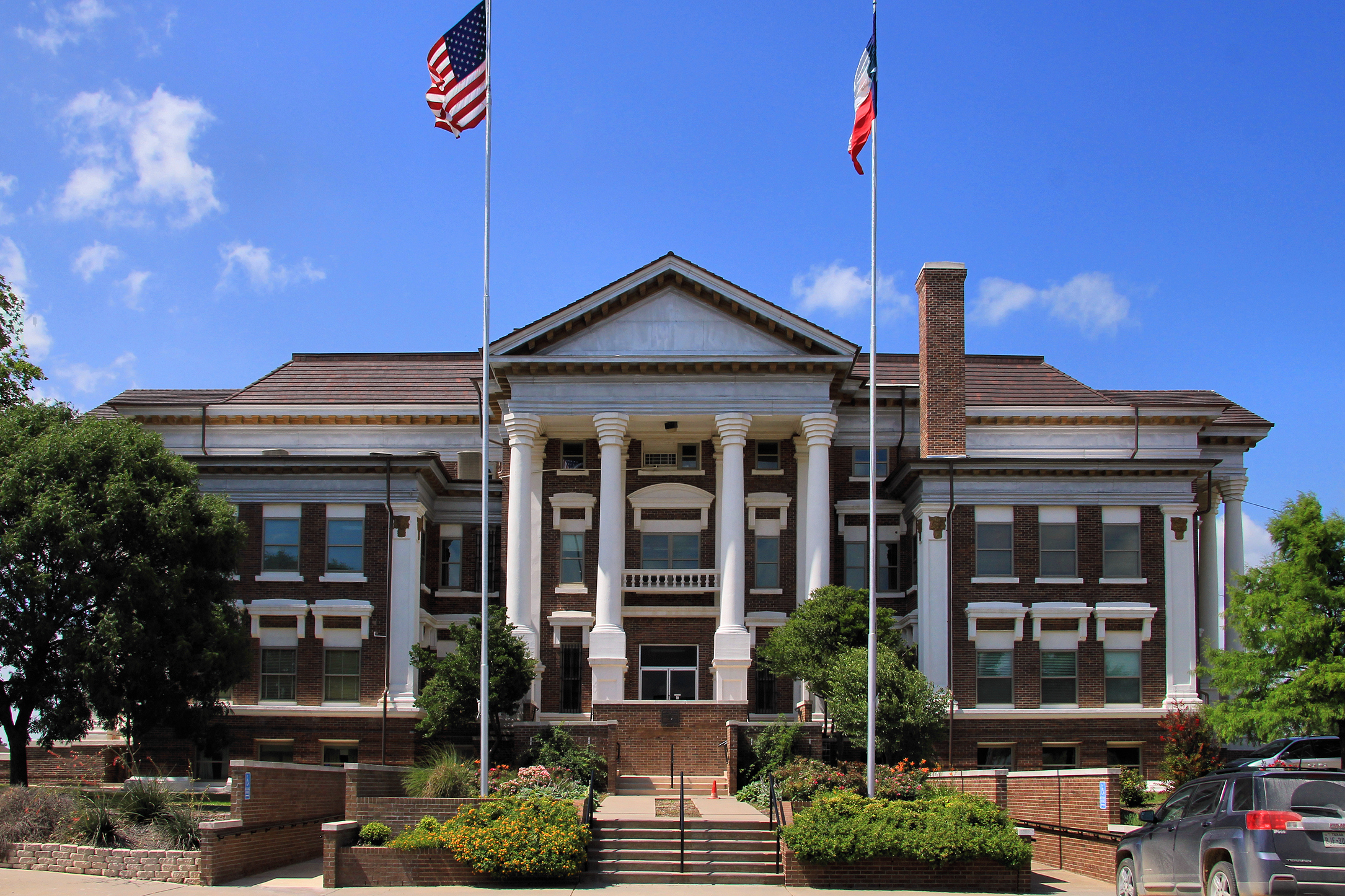 Montague County Courthouse, 1913 Classical Revival building in Montague, Texas